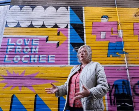 The Scottish Town Refuses Billionaire Provocations, Celebrating Local Unity Instead